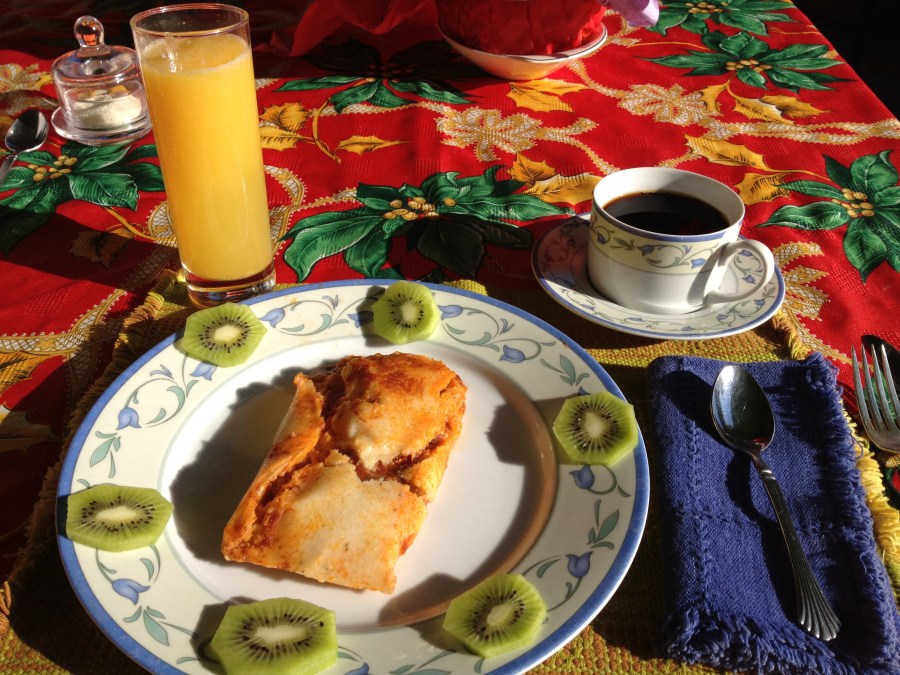Beautiful delicious Veracruz-style tamale for breakfast :)