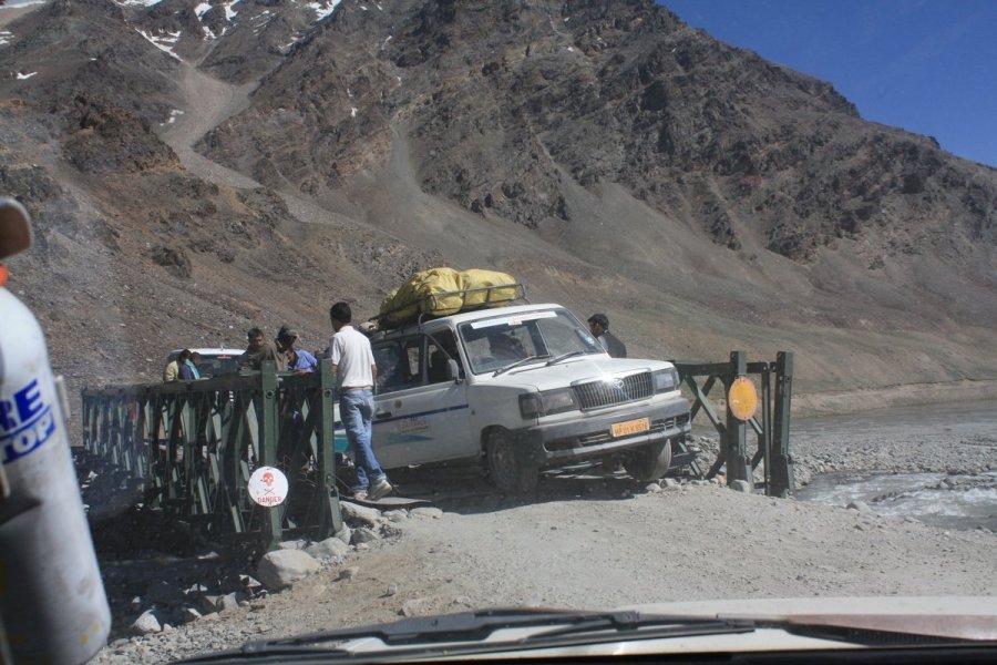 they fell through the bridge